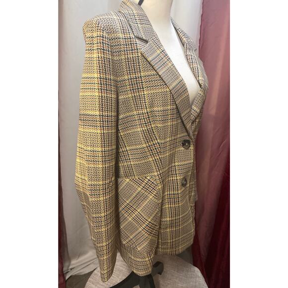 Cabi, Pastime Plaid Tailored Suit, size Medium - Picture 11 of 16